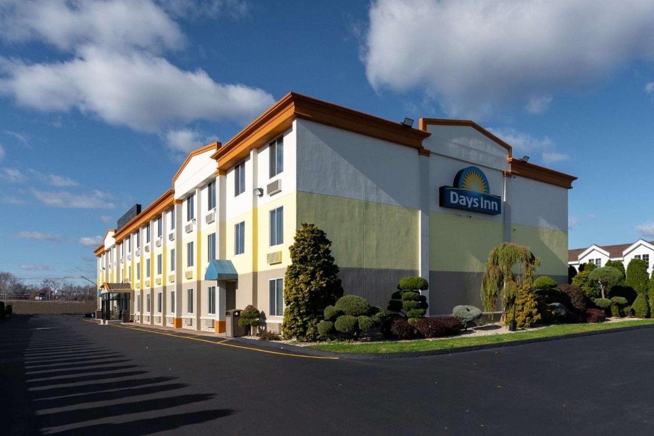 Days Inn By Wyndham Hartford/Closest Downtown Exterior foto