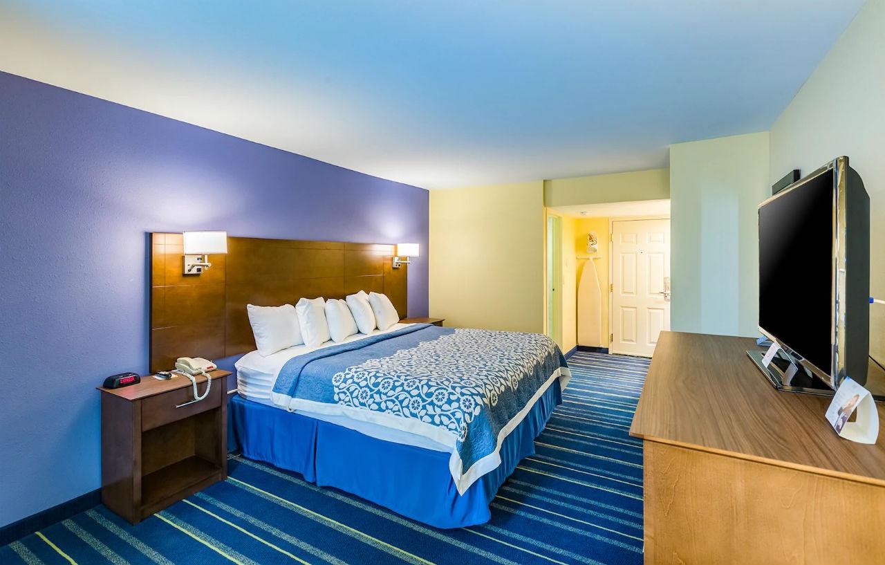 Days Inn By Wyndham Hartford/Closest Downtown Exterior foto